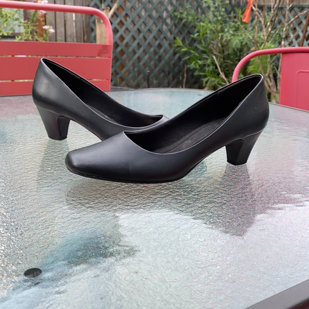3 for $25 | Comfort Plus Mid-Height Heels | Size 8